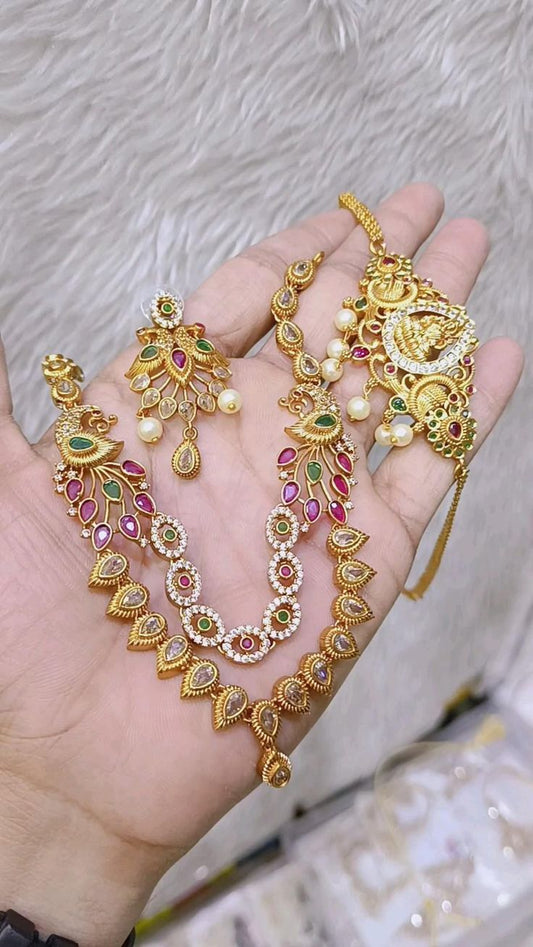 Aarshi Diamond Set With Crystal Shine